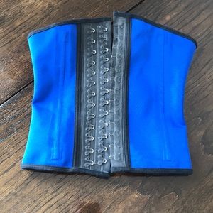 Waist trainer